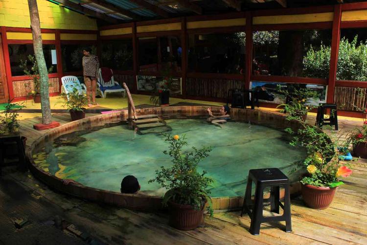 Termas Angostura (ex curarrehue) en Curarrehue, Araucania