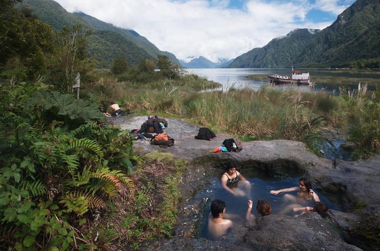 Termas de Cahuelmo en Hualaihue, Los Lagos