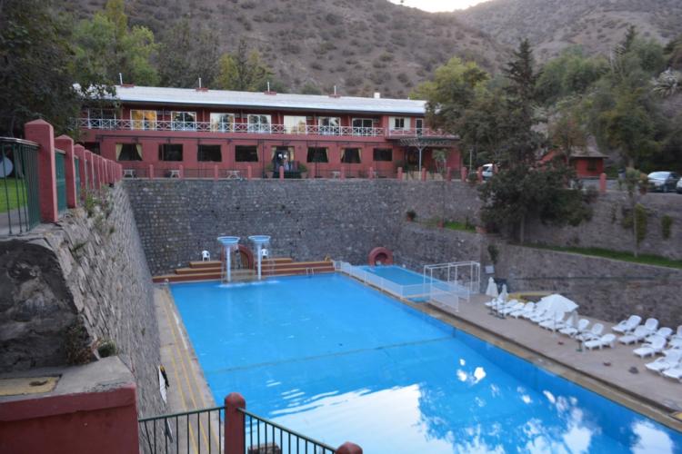 Termas de Colina en Colina, Metropolitana
