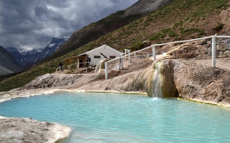 Fotografía 10 de Termas Valle de Colina en San Jose De Maipo, Metropolitana
