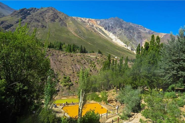 Fotografía 16 de Baños Morales en San Jose De Maipo, Metropolitana